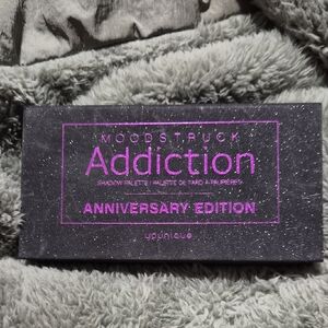 Younique Moodstruck Addiction Palette - Anniversary Edition